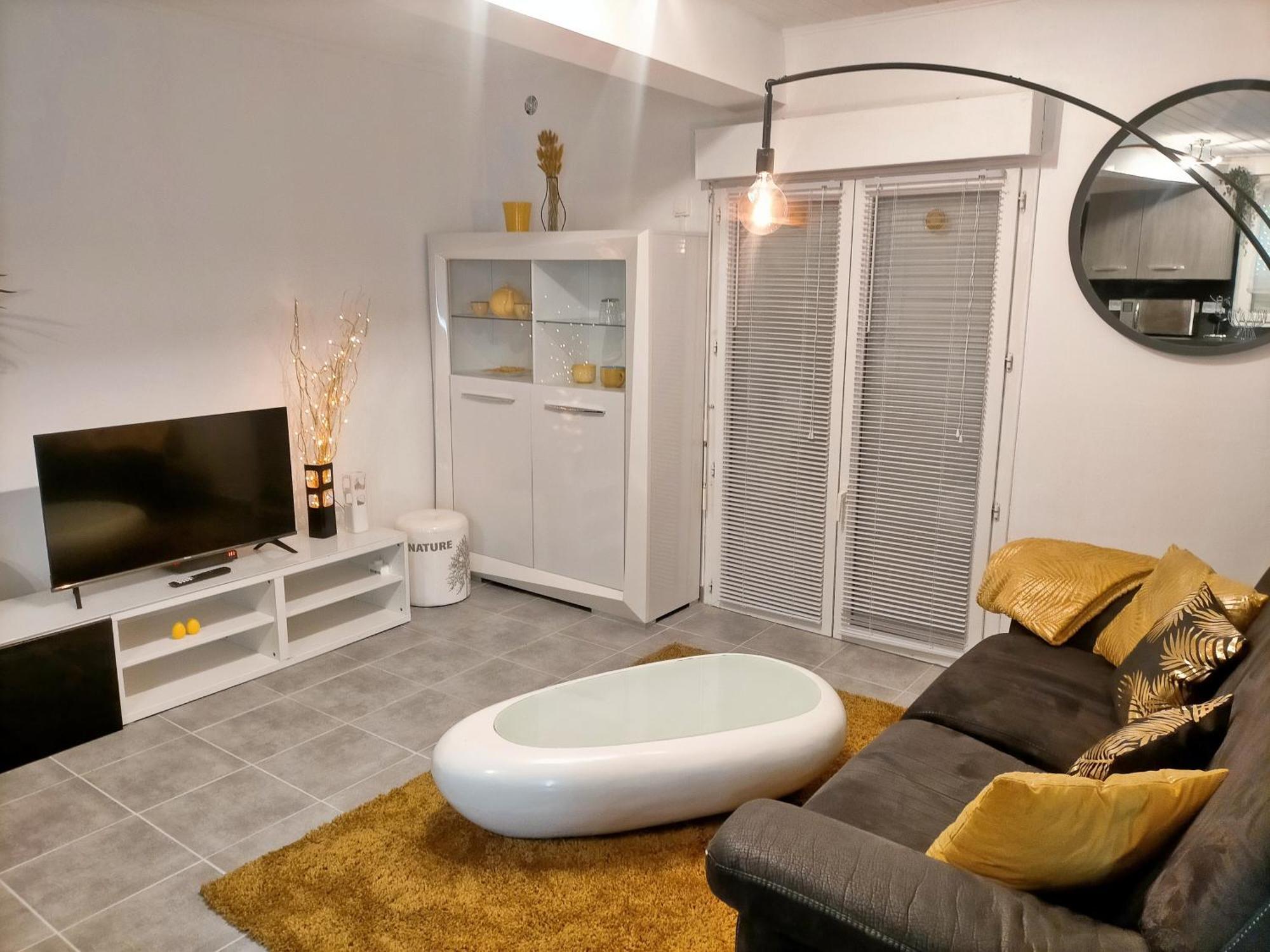 Maison De Bourg Avec Terrasse Holiday home Gerzat