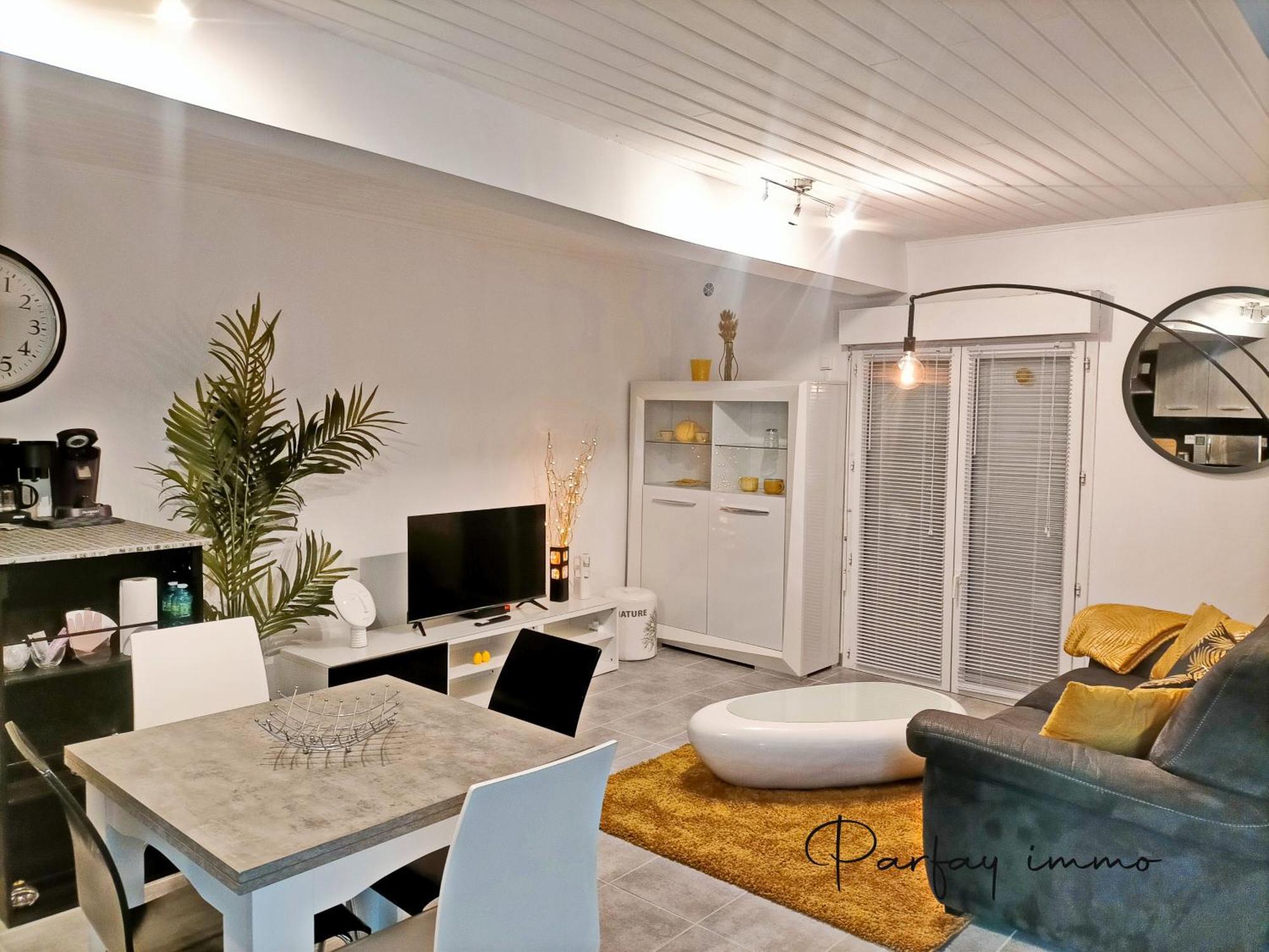 Holiday home Maison De Bourg Avec Terrasse *